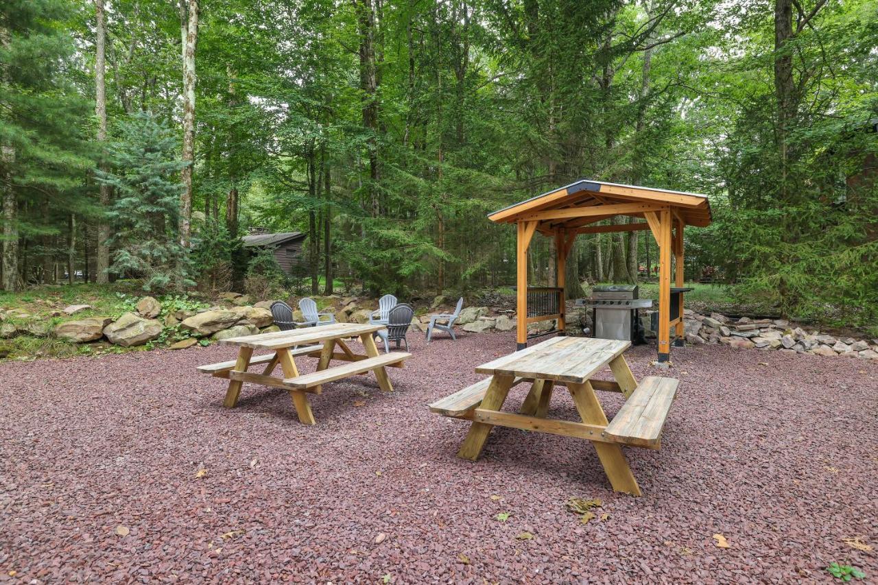 Whiskey Pines Retreat! Single Level Home, Outdoor Firepit, Ac, Bbq! Sleeps 9 In Lake Harmony! Exterior photo
