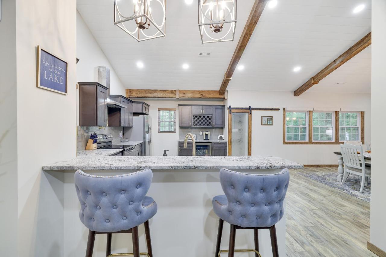 Whiskey Pines Retreat! Single Level Home, Outdoor Firepit, Ac, Bbq! Sleeps 9 In Lake Harmony! Exterior photo