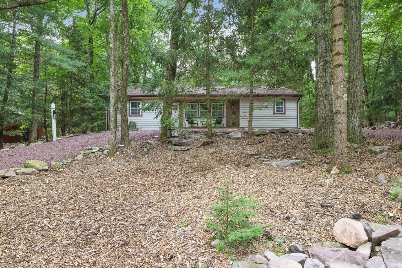 Whiskey Pines Retreat! Single Level Home, Outdoor Firepit, Ac, Bbq! Sleeps 9 In Lake Harmony! Exterior photo