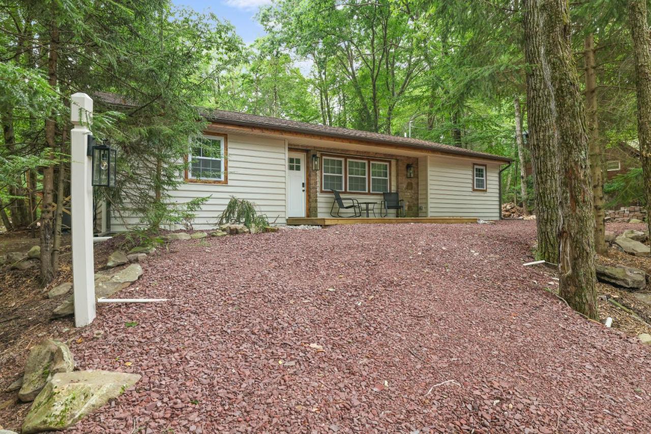 Whiskey Pines Retreat! Single Level Home, Outdoor Firepit, Ac, Bbq! Sleeps 9 In Lake Harmony! Exterior photo